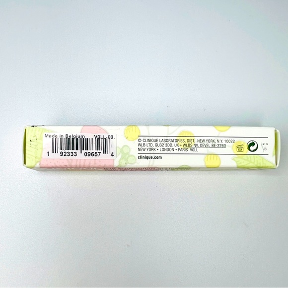 CLINIQUE Line Smoothing Concealer Moderately Fair .28oz/8g NIB - Picture 3 of 7